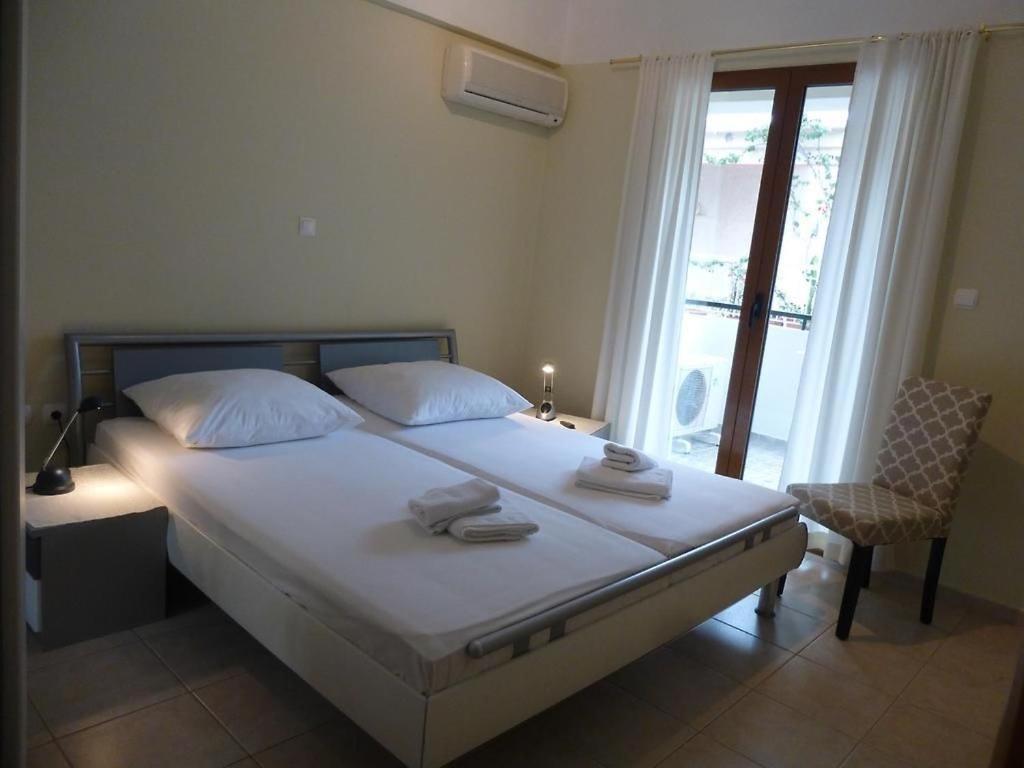 Anesis Apartments Agia Marina  Eksteriør bilde